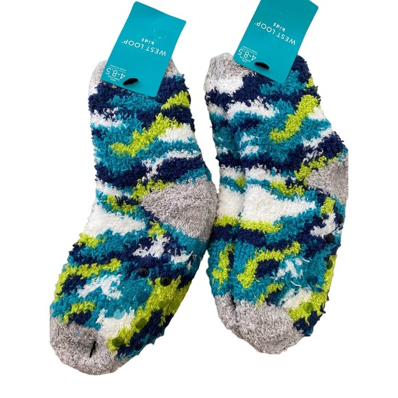 West Loop Kids 2 pair fuzzy socks shoe size 4-8.5 - Picture 2 of 3